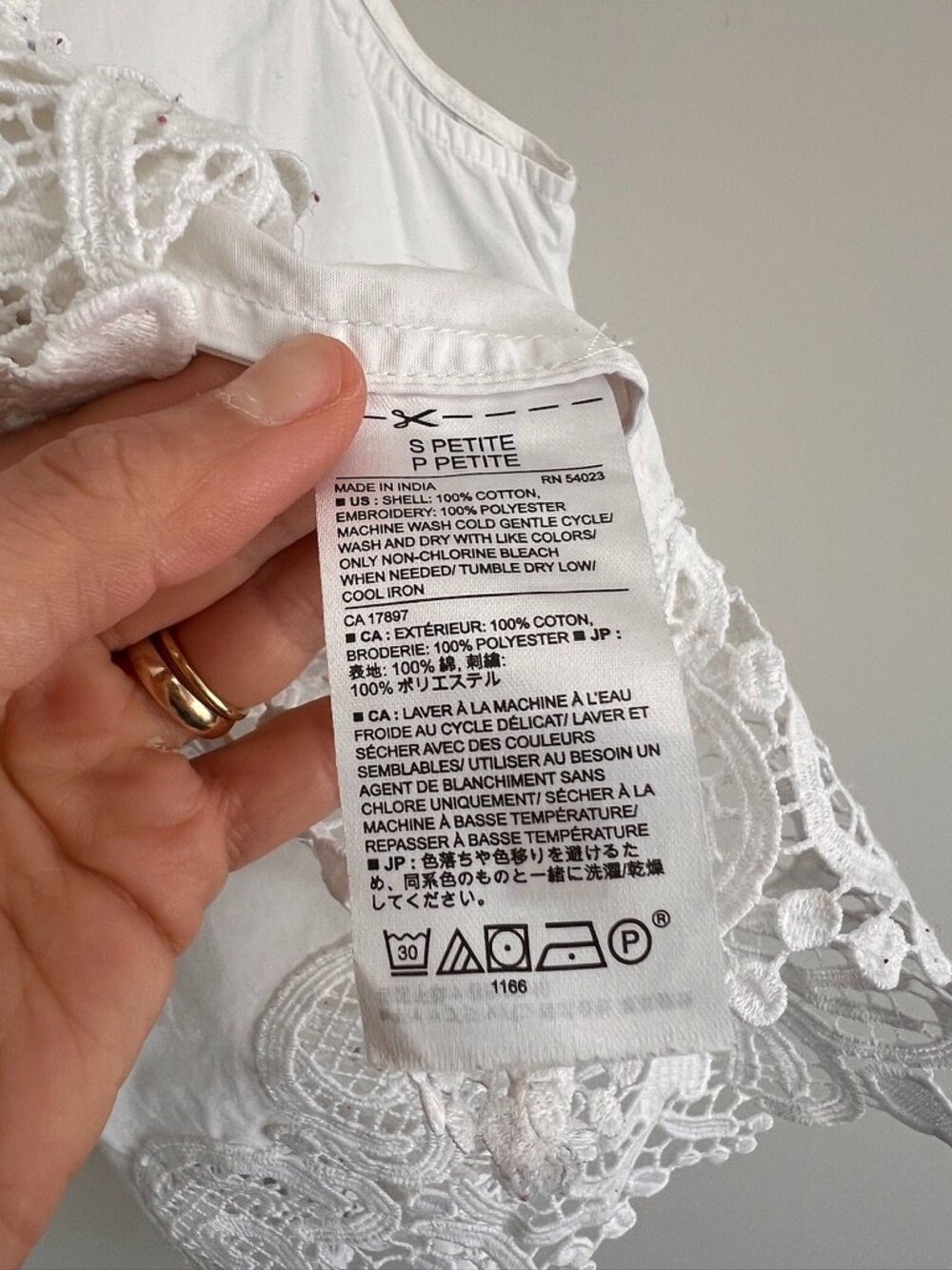 Banana Republic Petite White Cotton Eyelet Lace Sleeveless Top – S Petite - Picture 6 of 9